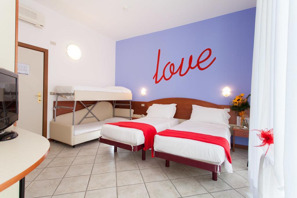 מילאנו מריטימה B&B Isabella חדר תמונה